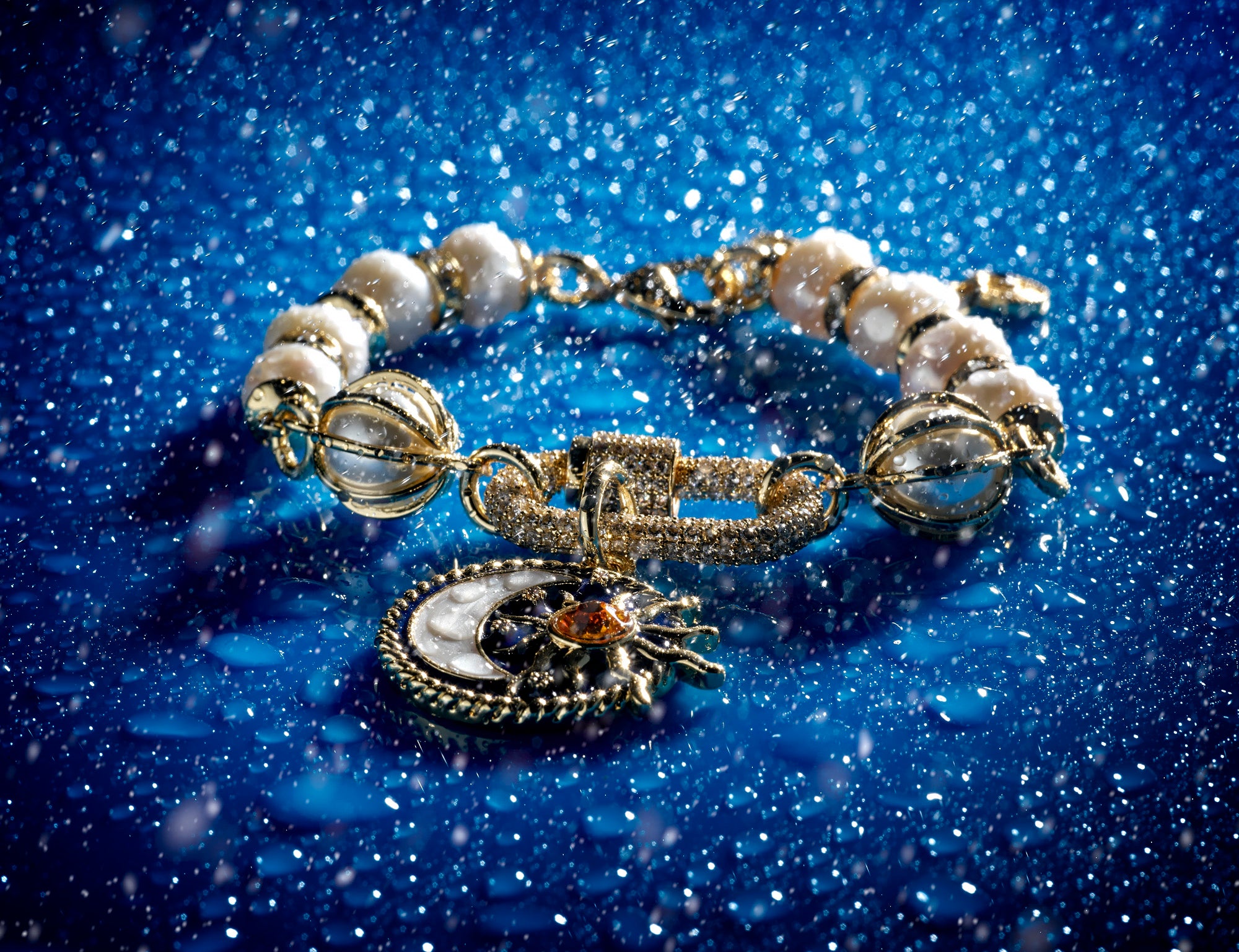 KristinMichaloski2Water100451_6d54ff02-1a44-42b1-be6f-9e0b2703a80a-Aura Devina