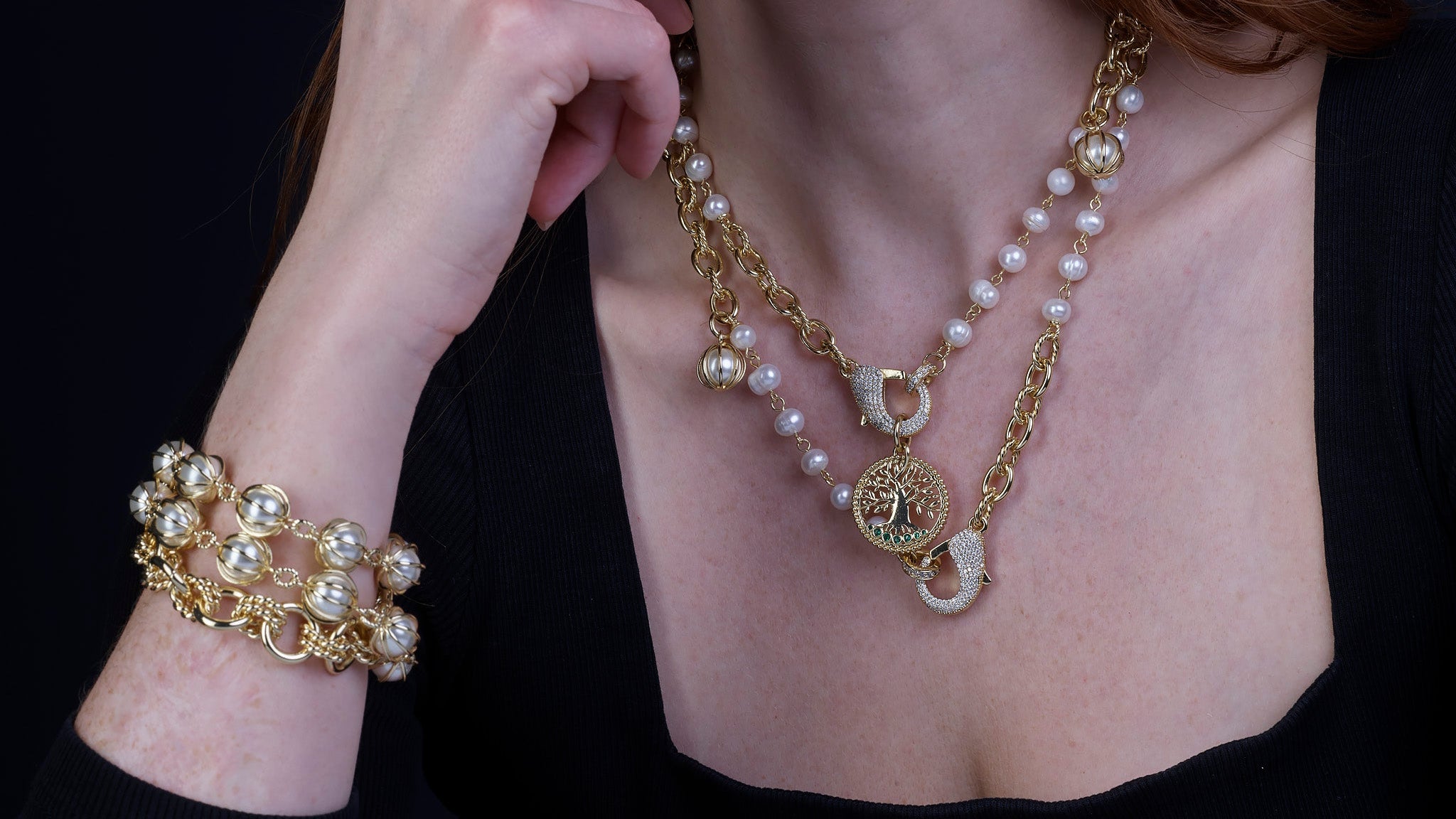 KristinMichaloski100169_1-Aura Devina